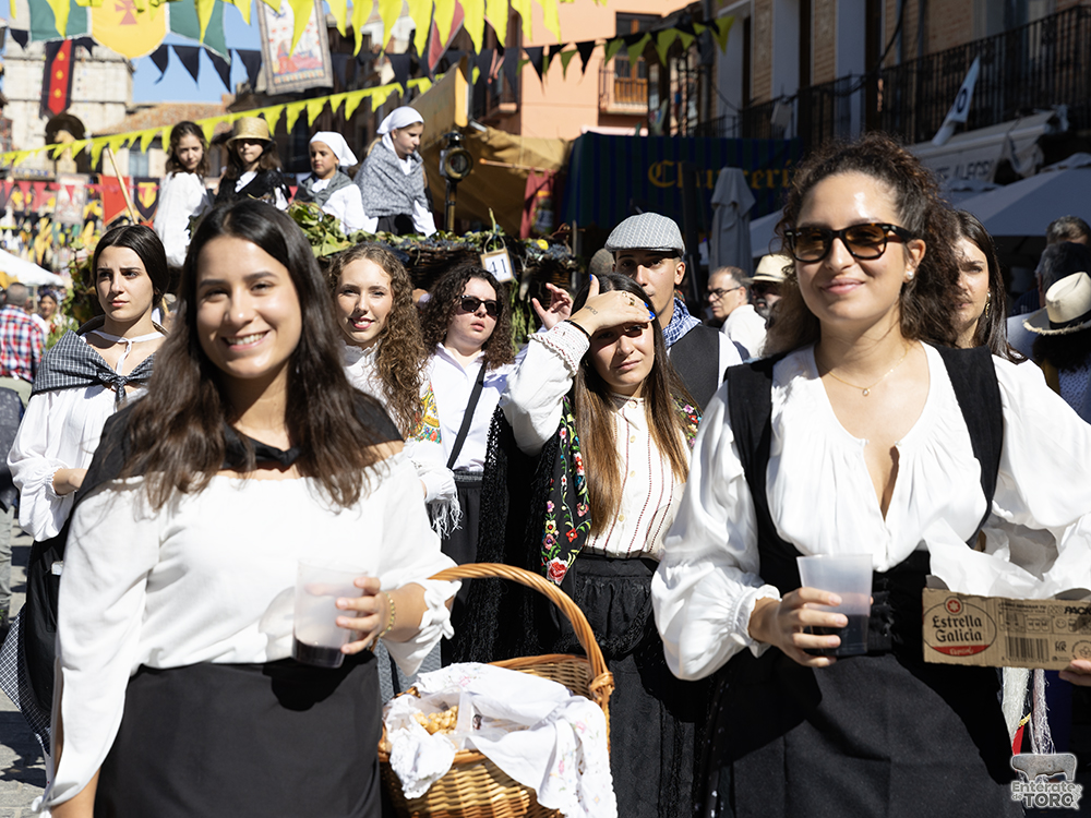 Un año más la Fiesta de la Vendimia supera todas las expectativas 60 1R9A0632 copia
