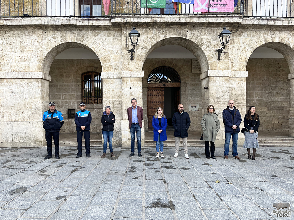 Un minuto de silencio en Toro por todos los afectados de la DANA 1 IMG 6785 2 copia