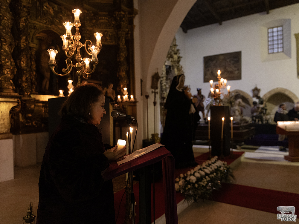 La Iglesia de Santa Catalina celebra su tradicional “Besamanos a la Soledad” 6 Besamanos 6