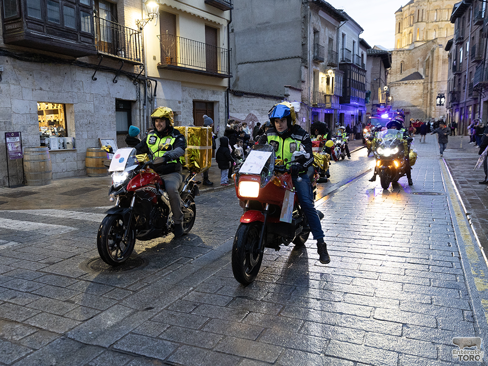 Los Reyes Magos recogen la llave mágica de la ciudad para entregar los regalos 7 Reyes Magos 7