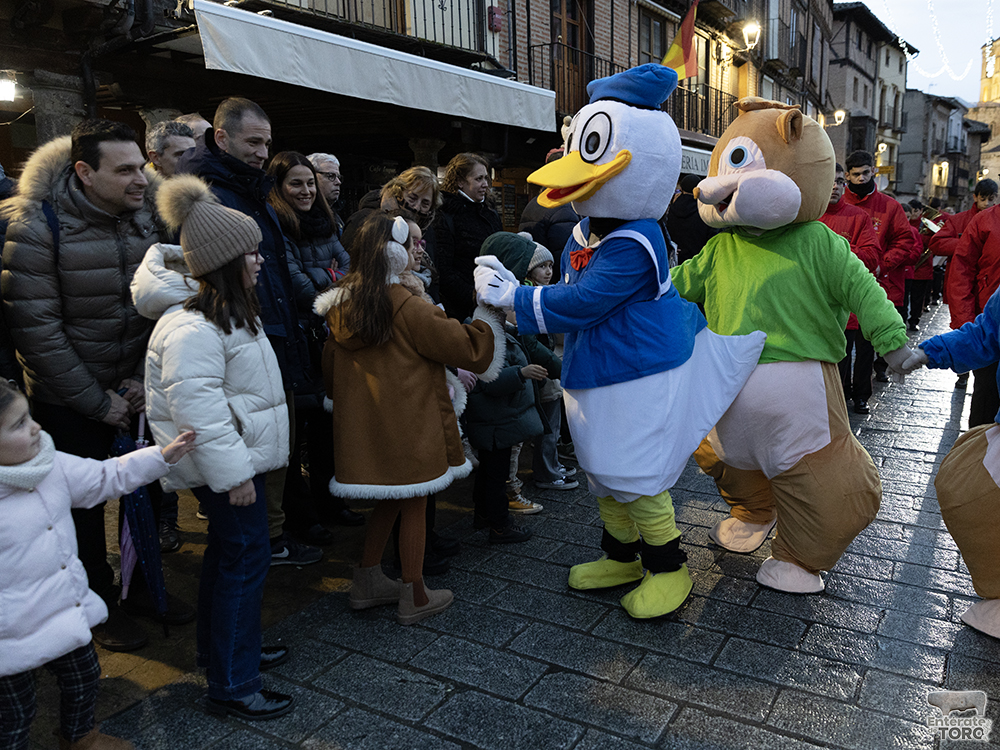 Los Reyes Magos recogen la llave mágica de la ciudad para entregar los regalos 9 Reyes Magos 9