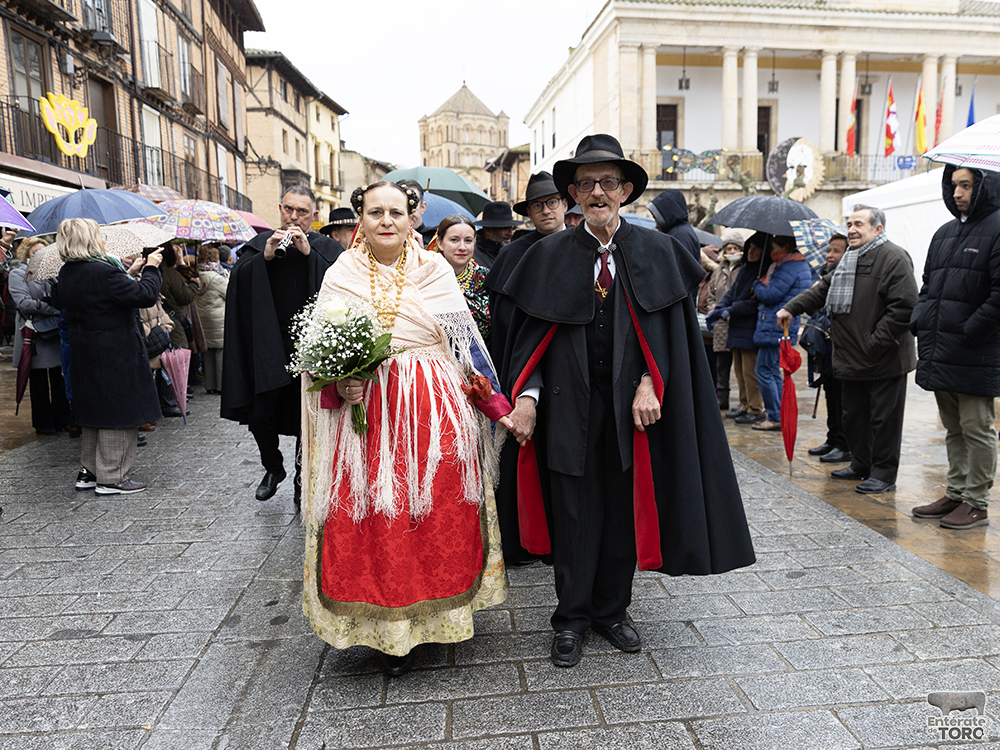 Carmen de Casas y Adolfo González protagonistas de la tradicional “Boda de Carnaval” 13 Boda Tradicional Adultos 13