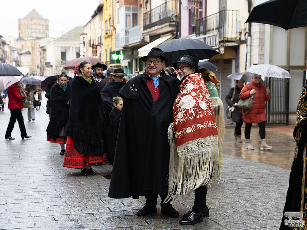 Carmen de Casas y Adolfo González protagonistas de la tradicional “Boda de Carnaval” 18 Boda Tradicional Adultos 18