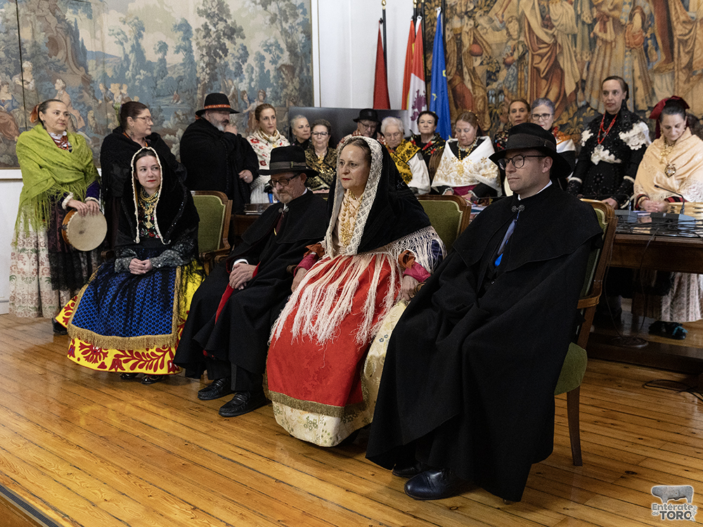 Carmen de Casas y Adolfo González protagonistas de la tradicional “Boda de Carnaval” 2 Boda Tradicional Adultos 2