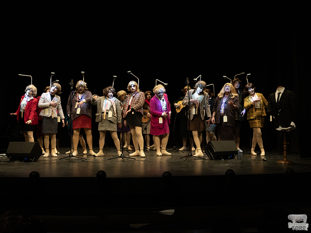 “Telares” gana el primer premio del Concurso de Coplas de Carnaval 13 Concurso de Coplas 13