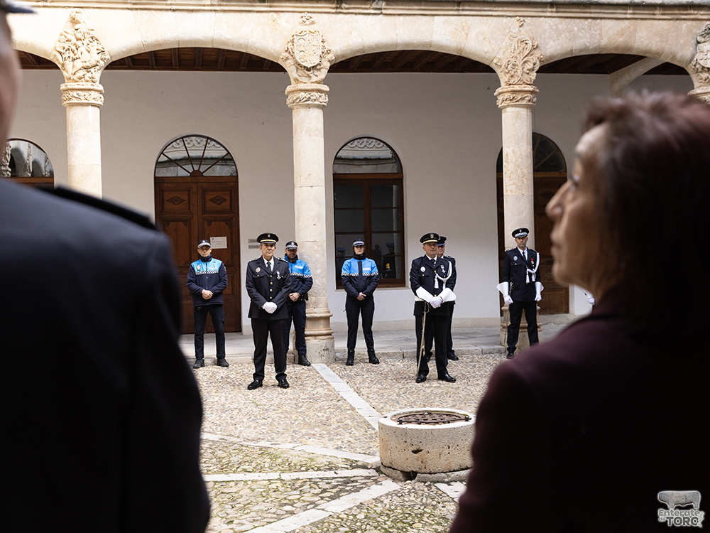 La Policía Local de Toro celebra el día del Angel junto con la Cofradía y la ciudad 13 Dia del Angel 13