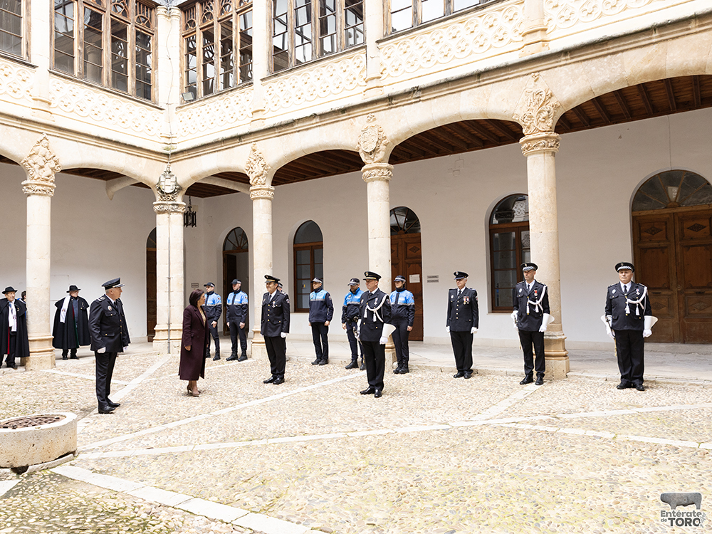 La Policía Local de Toro celebra el día del Angel junto con la Cofradía y la ciudad 2 Dia del Angel 2