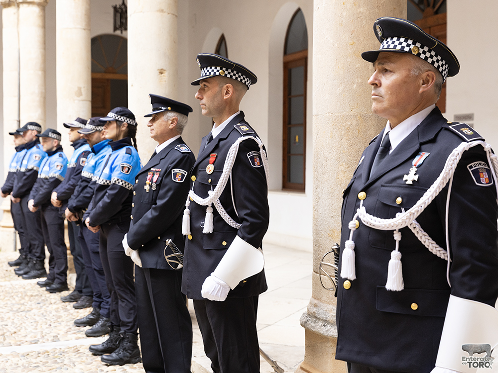 La Policía Local de Toro celebra el día del Angel junto con la Cofradía y la ciudad 5 Dia del Angel 5