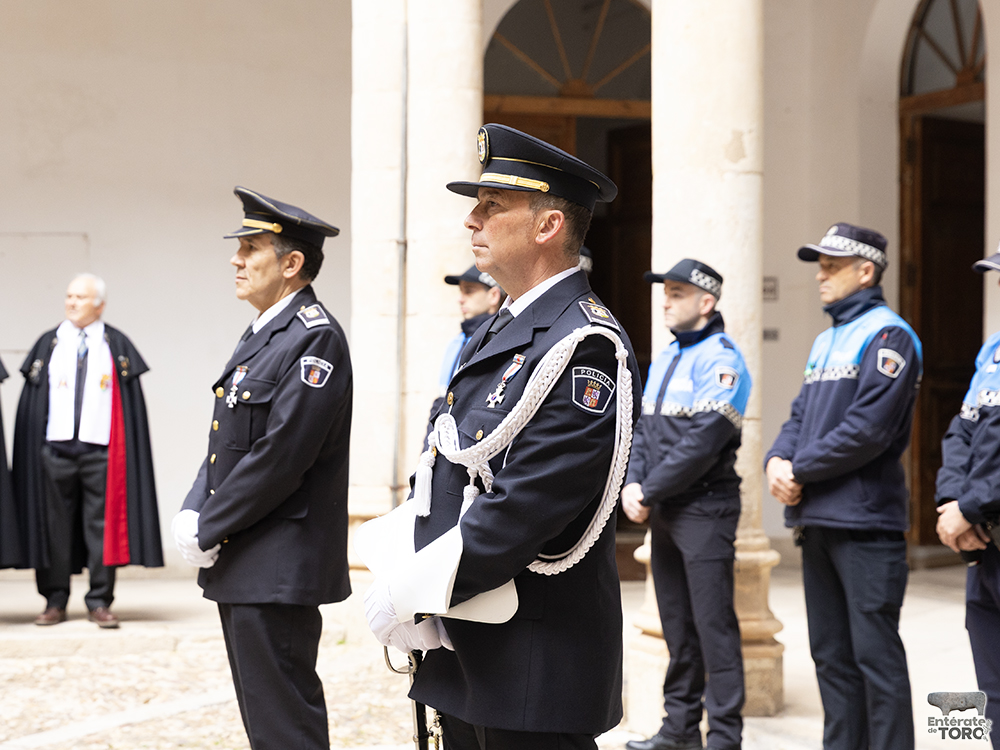 La Policía Local de Toro celebra el día del Angel junto con la Cofradía y la ciudad 7 Dia del Angel 7