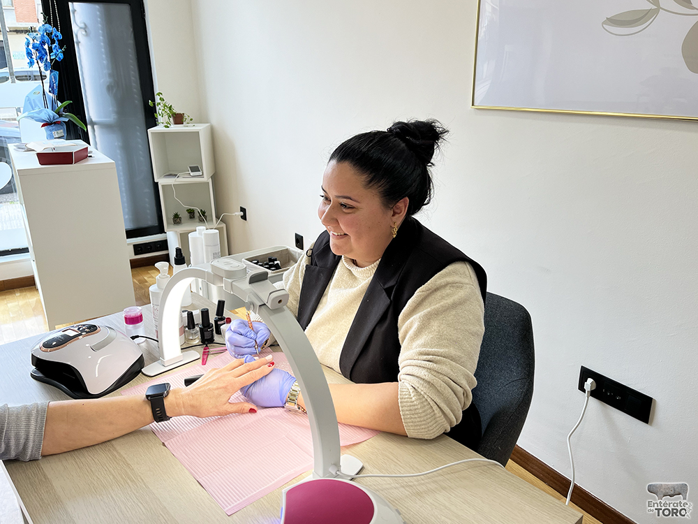 Un nuevo salón de belleza abre en la ciudad de Toro 2 Dmi 2 1