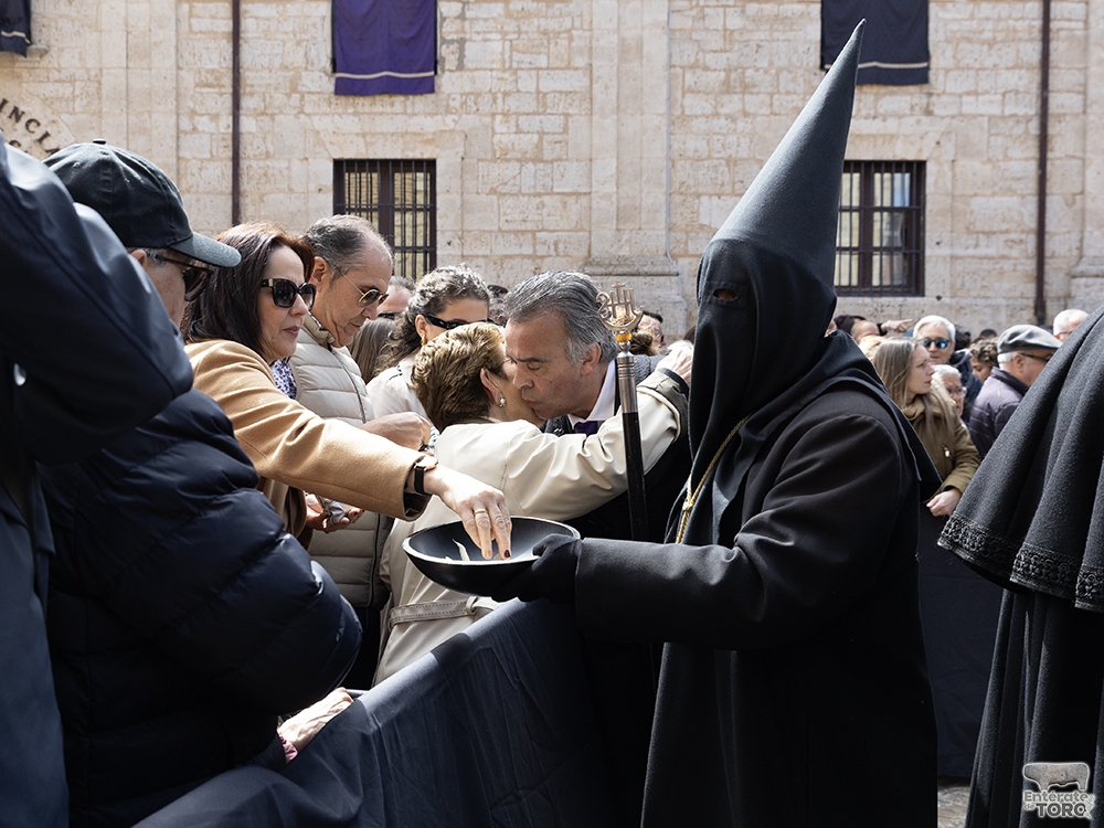 Los “Cagalentejas” ya recorren las calles de Toro tras su bendición 12 Bendicion Conqueros 12