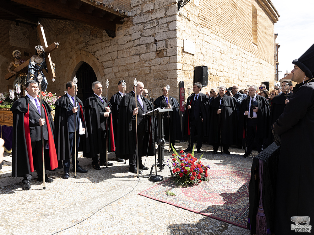 Los “Cagalentejas” ya recorren las calles de Toro tras su bendición 17 Bendicion Conqueros 17