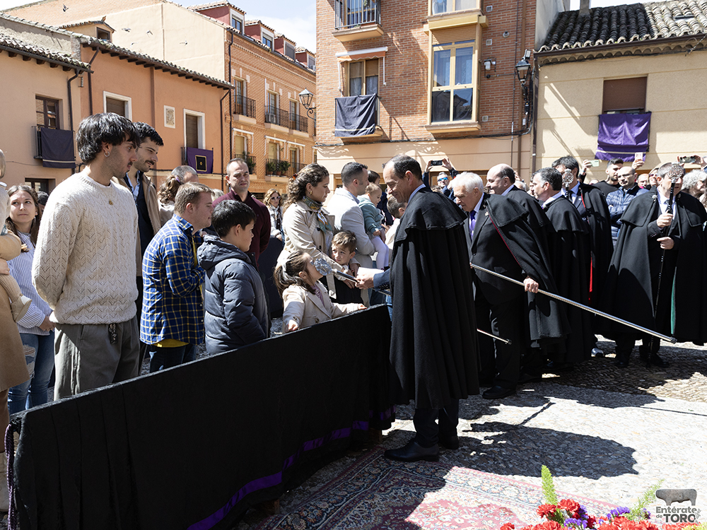 Los “Cagalentejas” ya recorren las calles de Toro tras su bendición 8 Bendicion Conqueros 8