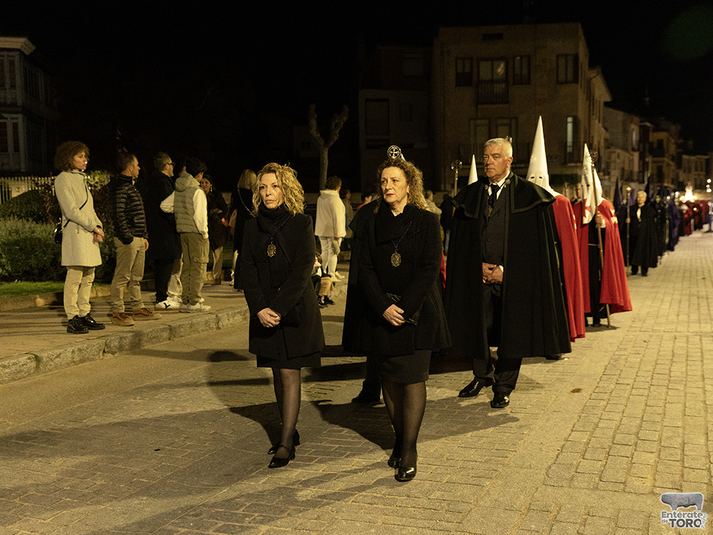 El Santísimo Cristo de la Misericordia ilumina las calles en su procesión 11 Cristo Misericordia 11