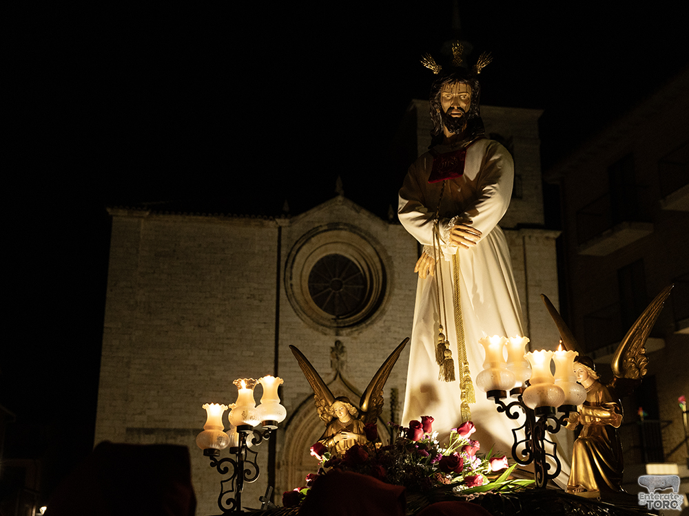 El Santísimo Cristo de la Misericordia ilumina las calles en su procesión 15 Cristo Misericordia 15