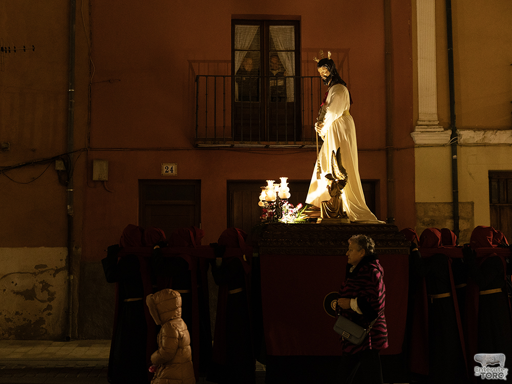 El Santísimo Cristo de la Misericordia ilumina las calles en su procesión 5 Cristo Misericordia 5