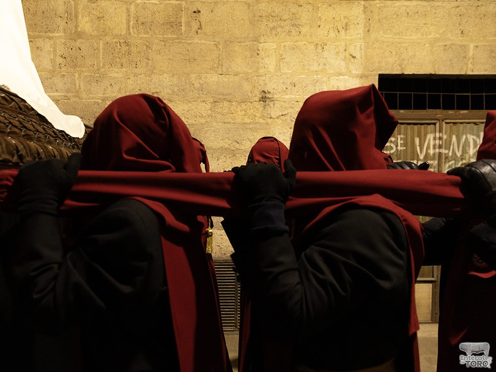 El Santísimo Cristo de la Misericordia ilumina las calles en su procesión 6 Cristo Misericordia 6