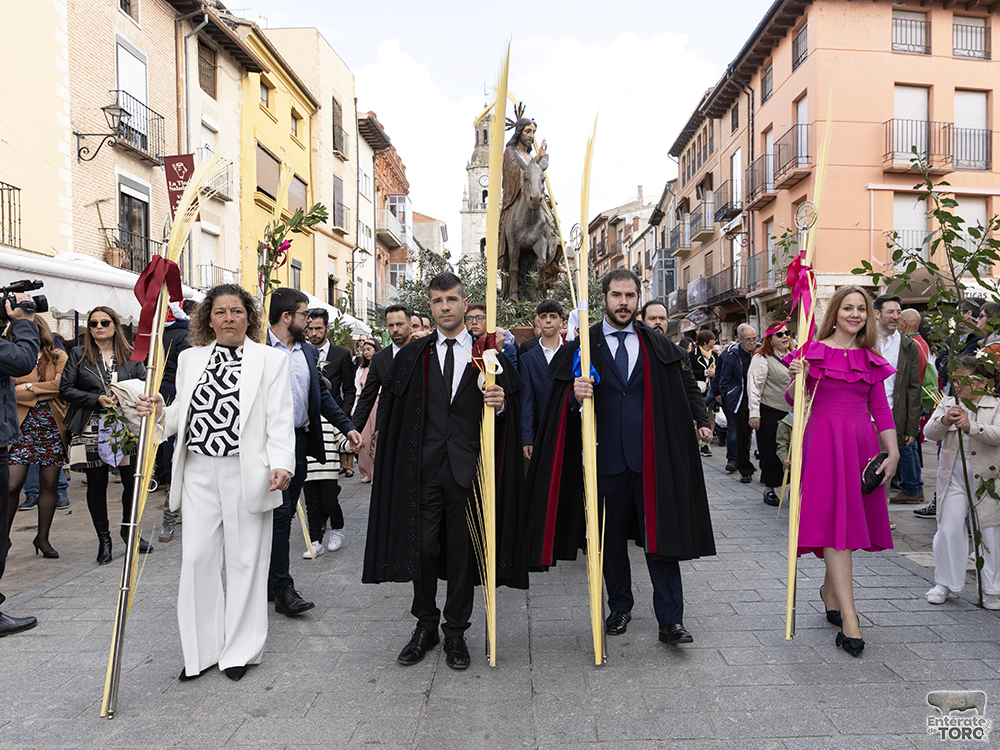 La Asociación Santo Sepulcro y la Soledad celebra la entrada triunfal de Jesucristo en Jerusalén este Domingo de Ramos 15 Domingo de Ramos 15