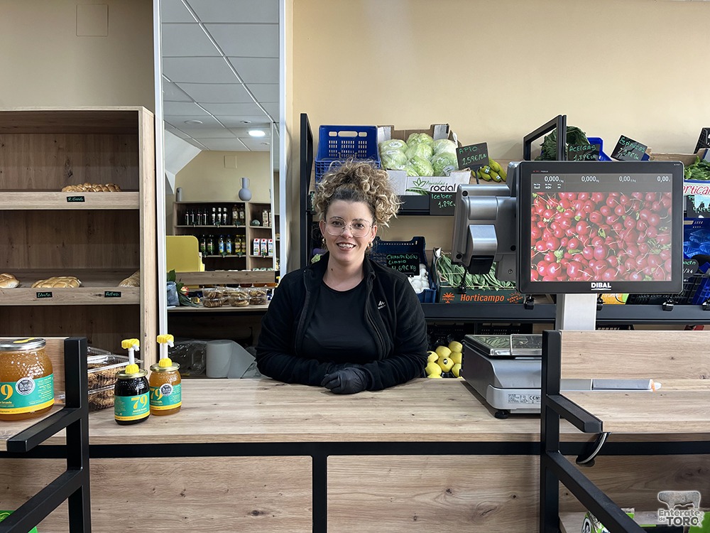 Una nuevo comercio abre sus puertas en Toro, “Las Canarias" 4 Fruteria 4 1