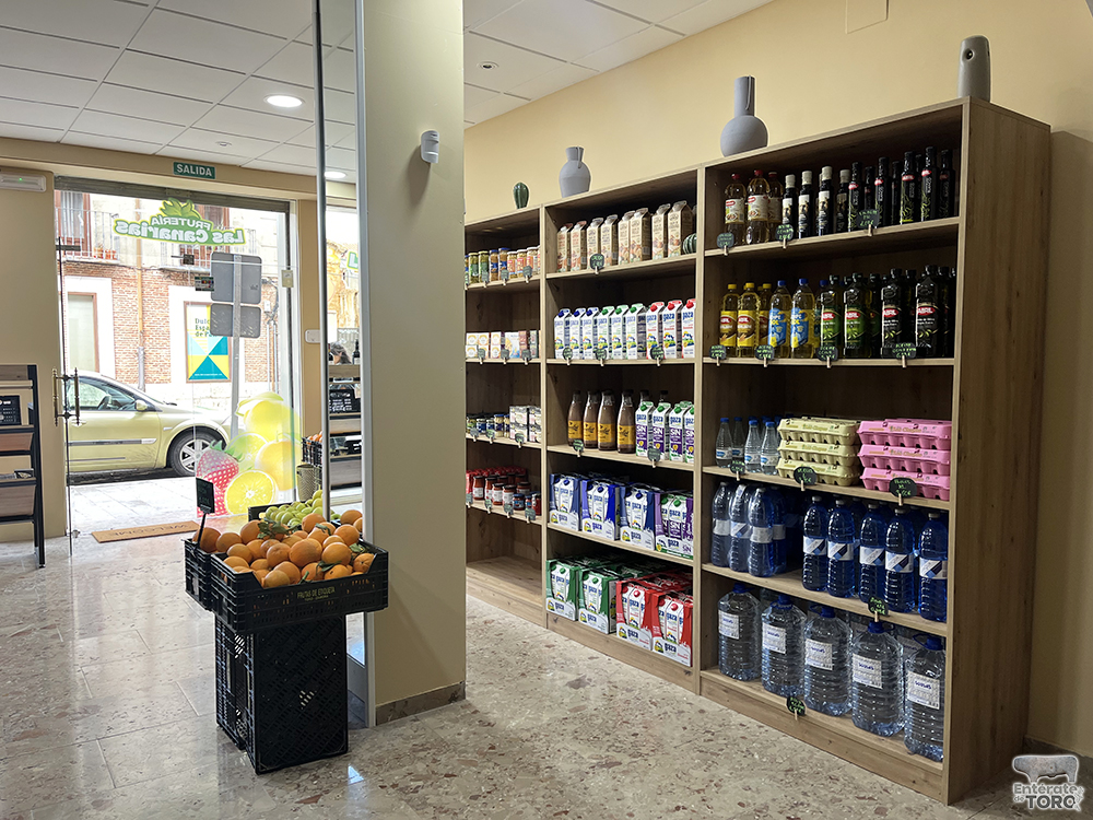 Una nuevo comercio abre sus puertas en Toro, “Las Canarias" 5 Fruteria 5