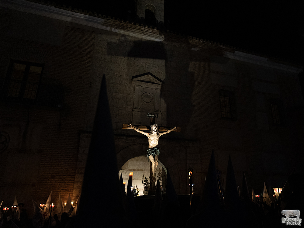 Toro vive una emotiva noche de Miércoles Santo con el Cristo de la Expiración por sus calles 17 Miercoles Santo 17