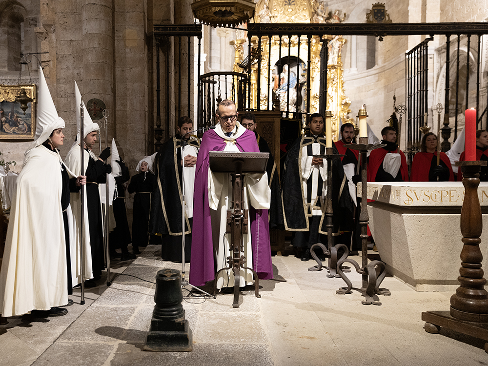 Toro vive una emotiva noche de Miércoles Santo con el Cristo de la Expiración por sus calles 5 Miercoles Santo 5