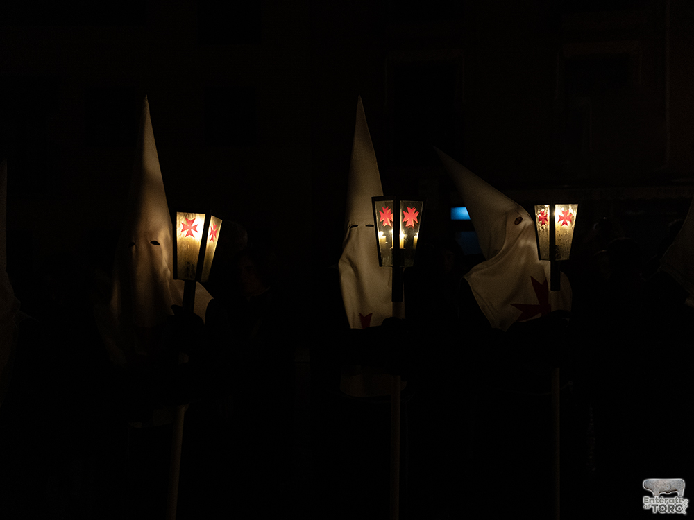 Toro vive una emotiva noche de Miércoles Santo con el Cristo de la Expiración por sus calles 7 Miercoles Santo 7