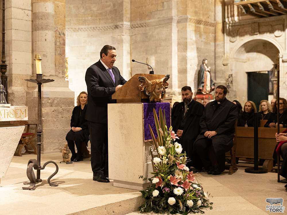 Un pregón lleno de historia y emoción a cargo del barítono toresano y zamorano Luis Santana 2 Pregon 2