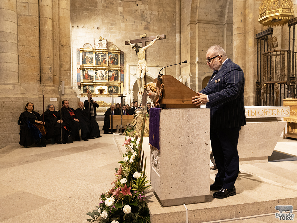 Un pregón lleno de historia y emoción a cargo del barítono toresano y zamorano Luis Santana 9 Pregon 9