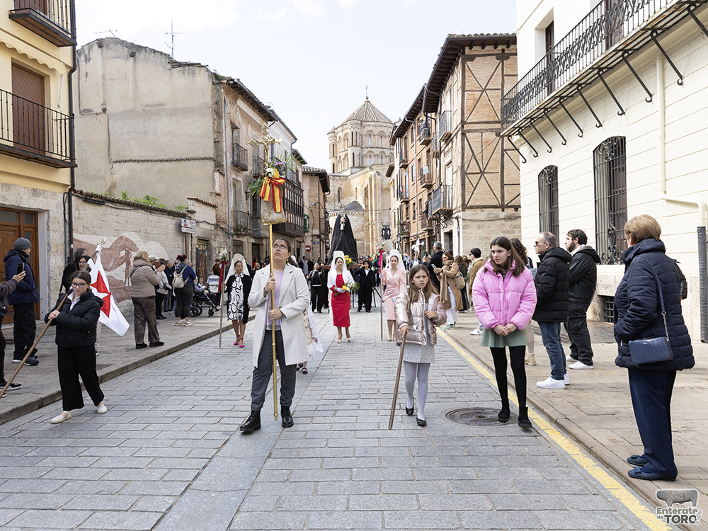 Un emotivo Domingo de Resurrección despide la Semana Santa Toresana 1 Resurrecion 1