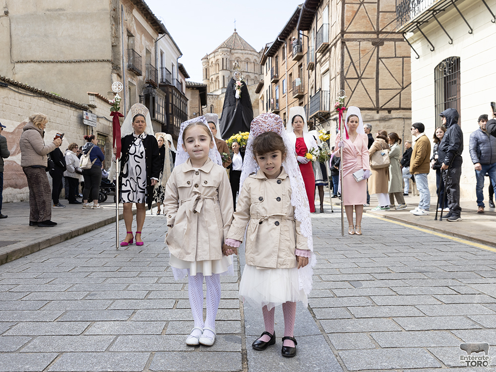 Un emotivo Domingo de Resurrección despide la Semana Santa Toresana 20 Resurrecion 20