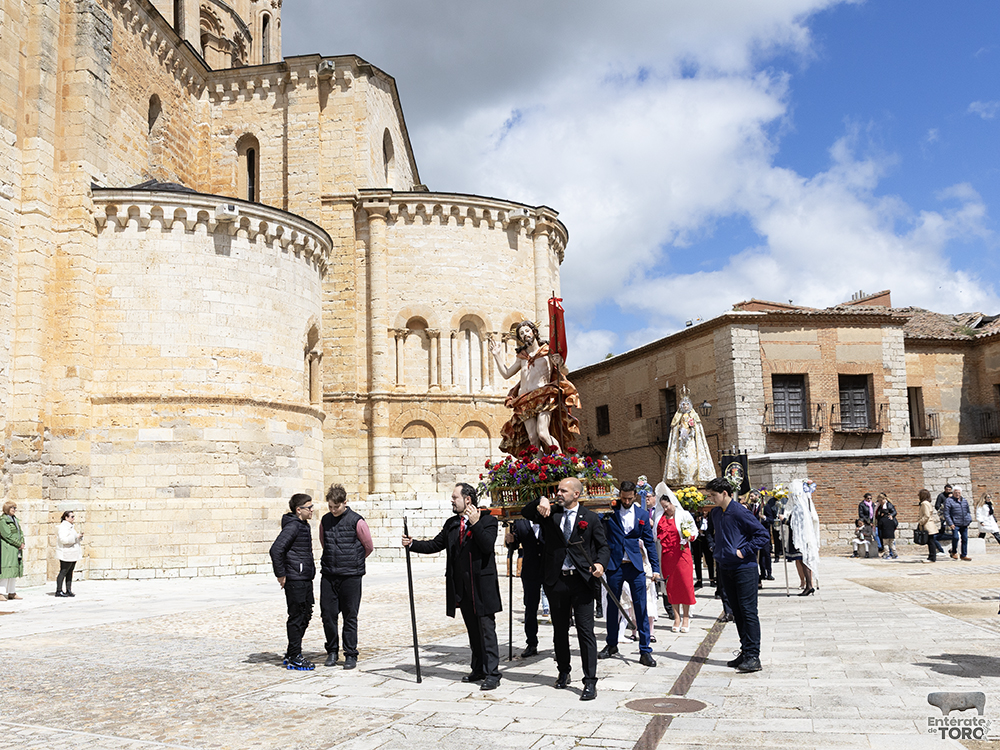 Un emotivo Domingo de Resurrección despide la Semana Santa Toresana 4 Resurrecion 4