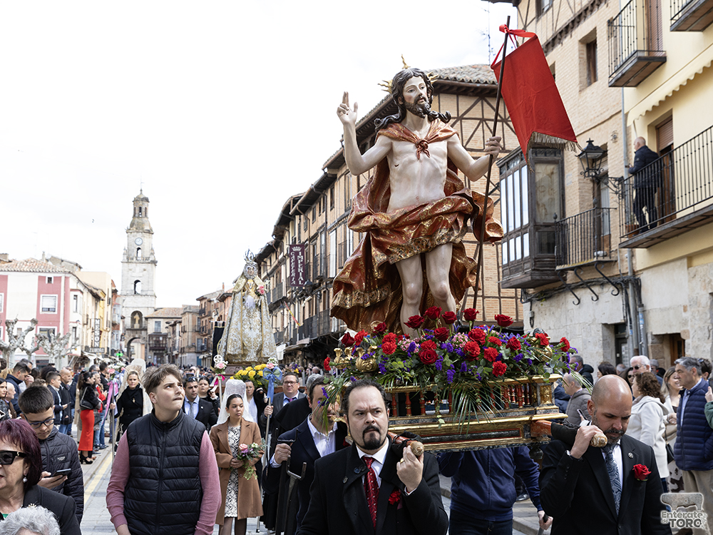 Un emotivo Domingo de Resurrección despide la Semana Santa Toresana 5 Resurrecion 5