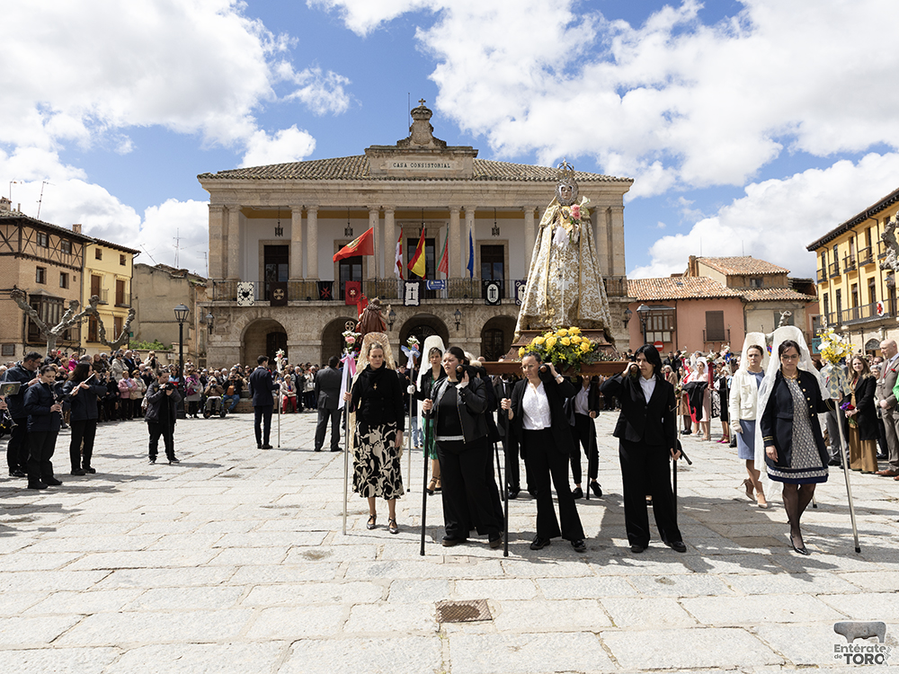 Un emotivo Domingo de Resurrección despide la Semana Santa Toresana 8 Resurrecion 8