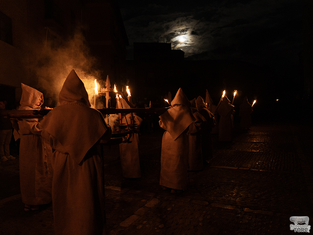 La Penitente Hermandad de las Siete Palabras protagonista del Sábado de Pasión. 13 Siete Palabras 13