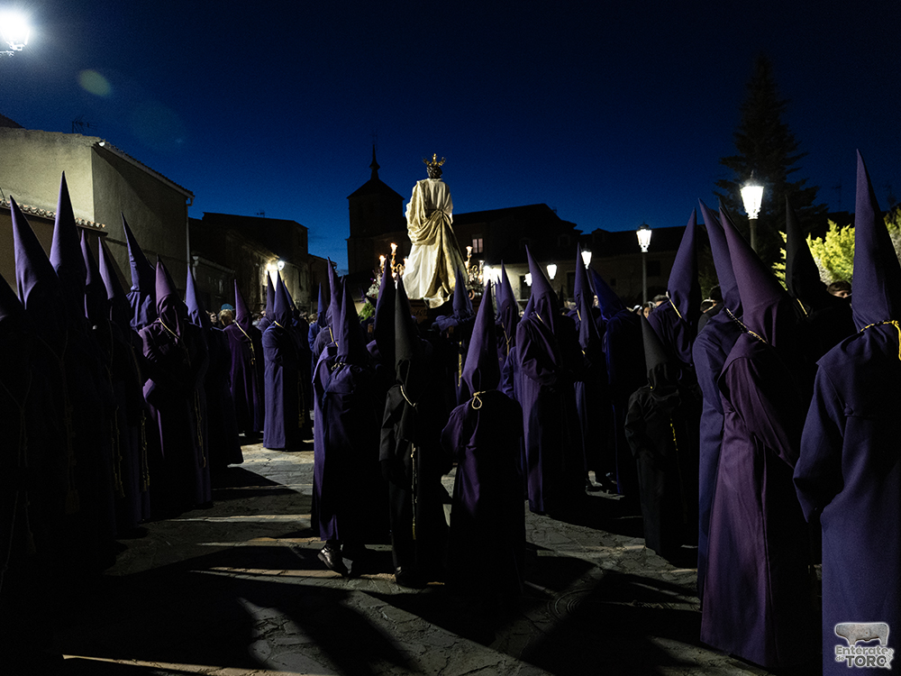 El Santo Ecce-Hommo ya espera la madrugada del Viernes Santo en Santa Catalina 13 Traslado Ecce Homo 13