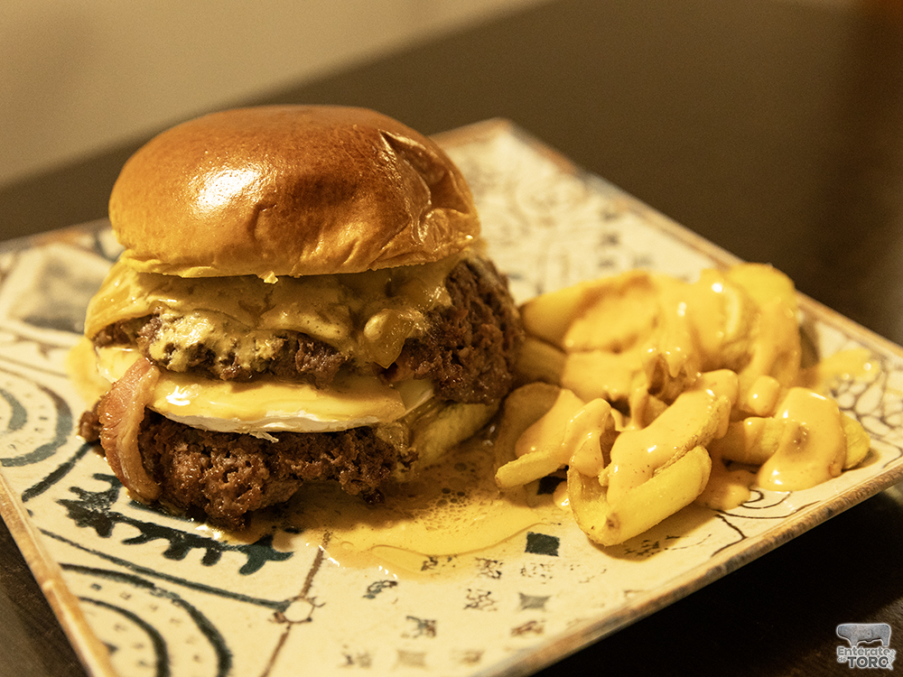 "El Último Bodaco" abre sus puertas con más espacio, desayunos y las hamburguesas que nos conquistaron a todos 10 Ultimo Bocado 10