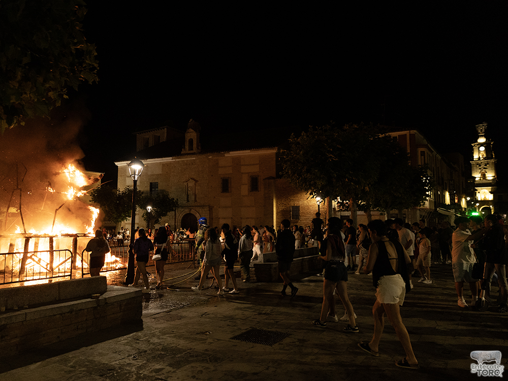 Hogueras por la noche de San Juan 12 San Juan 12