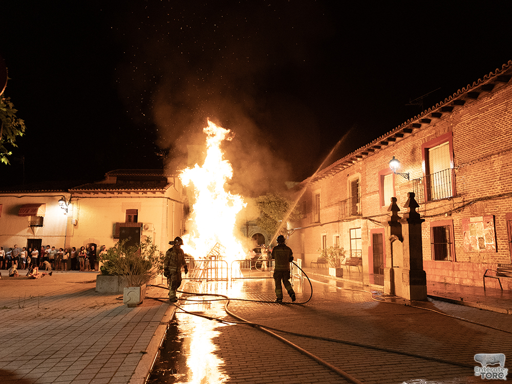 Hogueras por la noche de San Juan 5 San Juan 5