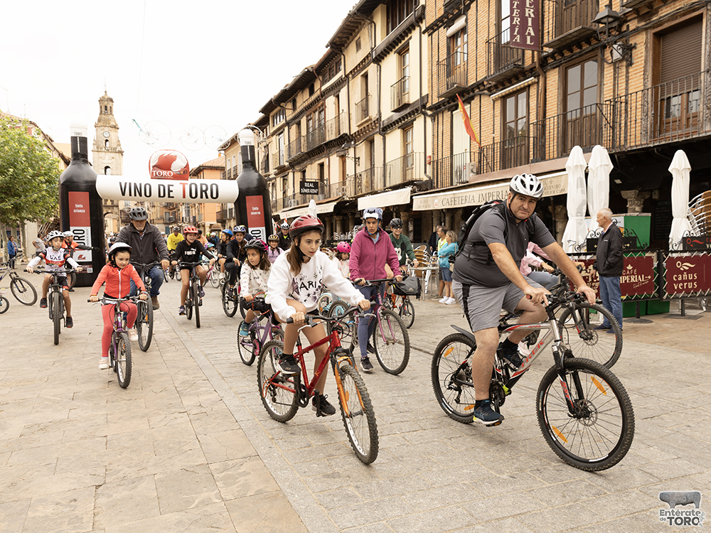 La marcha cicloturista de San Agustín va ganando cada vez más aficionados 2 Marcha cicloturista 3