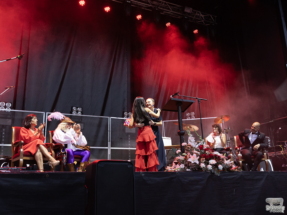 La tradicional mojada da comienzo a las Ferias y Fiestas de San Agustín 2 Mojada y pregon 2