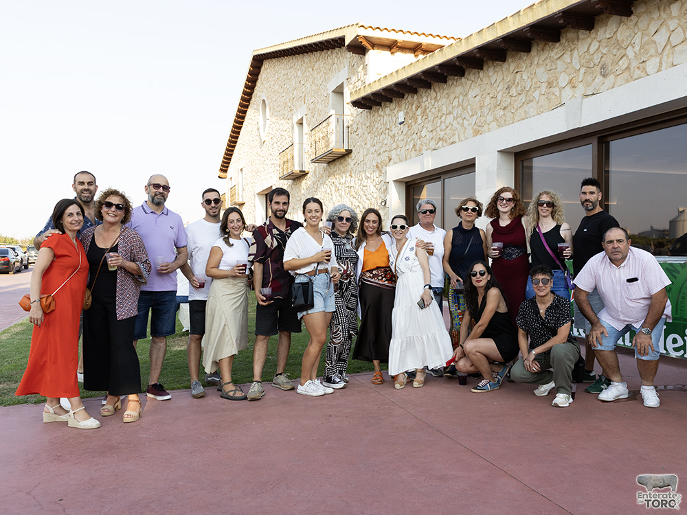 Talento femenino y destacable organización en el tercer evento de las Noches de Toro 3 Noches de Toro 3