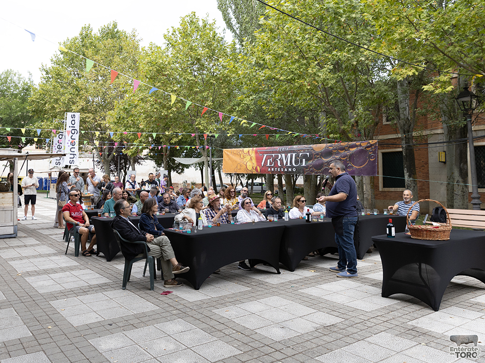 La Virgen del Canto y los fuegos artificiales, cierran un exitoso programa de fiestas 47 Feria del Vermut 10