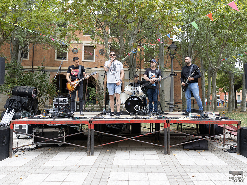 La Virgen del Canto y los fuegos artificiales, cierran un exitoso programa de fiestas 52 Feria del Vermut 15