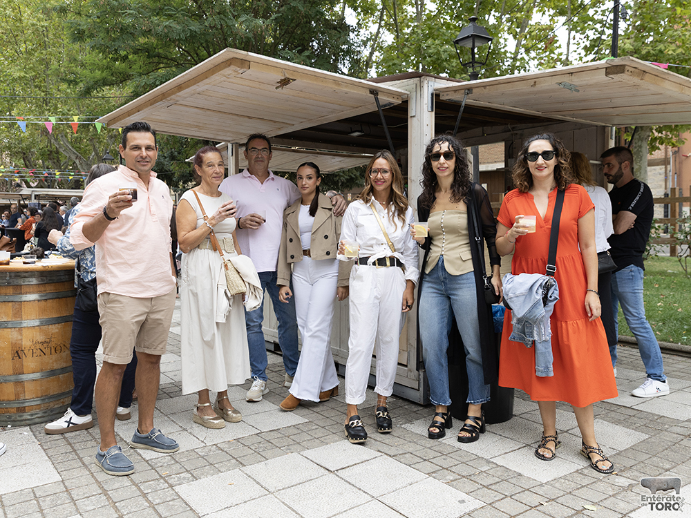 La Virgen del Canto y los fuegos artificiales, cierran un exitoso programa de fiestas 55 Feria del Vermut 18