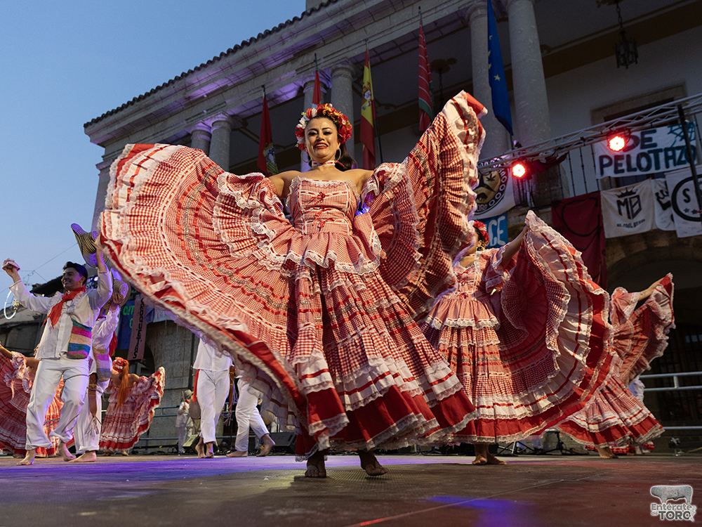 Éxito rotundo en la sexta edición del Festival Internacional de Folclore 10 Festival Folklore 10