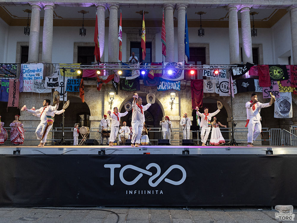 Éxito rotundo en la sexta edición del Festival Internacional de Folclore 11 Festival Folklore 11