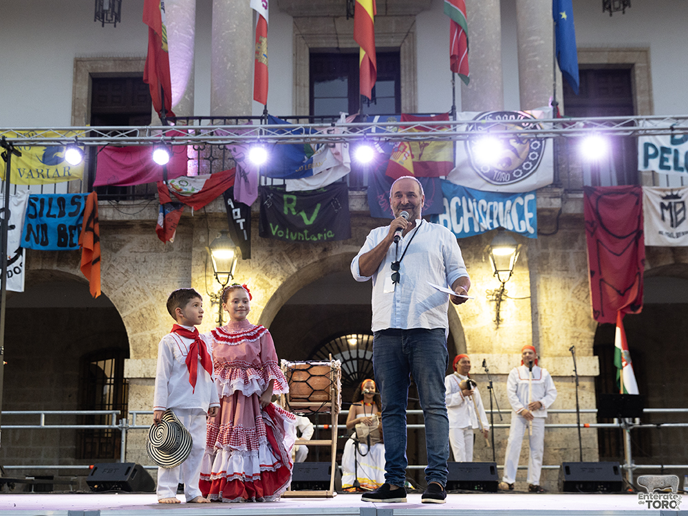 Éxito rotundo en la sexta edición del Festival Internacional de Folclore 13 Festival Folklore 13