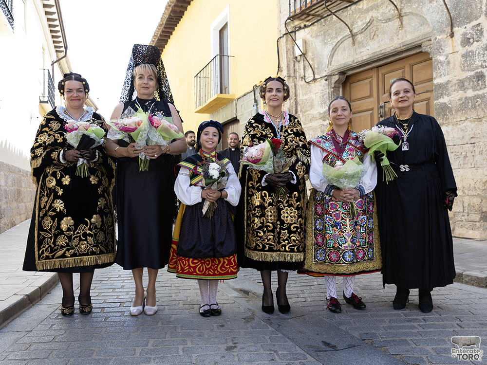 La Virgen del Canto y los fuegos artificiales, cierran un exitoso programa de fiestas 19 Virgen del Canto 19