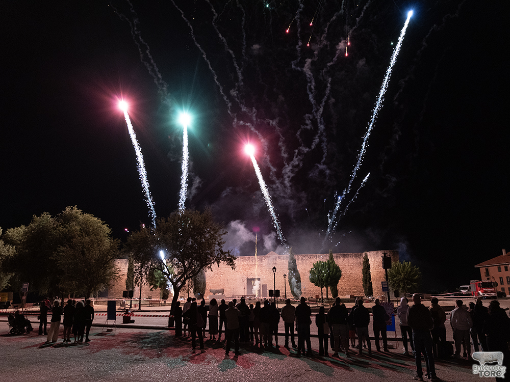 La Virgen del Canto y los fuegos artificiales, cierran un exitoso programa de fiestas 35 Virgen del Canto 35